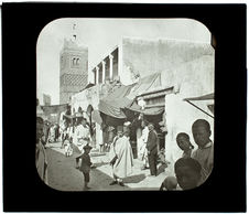 Monastir. Les souks et minaret