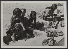 Fillettes Danakil au lavoir de Tadjoura