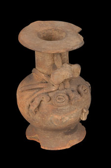 Vase, tête de Tlaloc