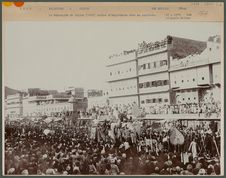 Le Maharajah de Jaipur rentre d'Angleterre dans sa capitale