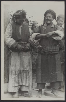 Femmes tibétaines du village de Tsedjrong