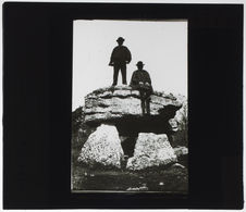 Dolmen, de la pierre Pèse, près de la station de Civrai