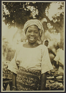 Habillement de femme, Ouidah, Dahomey