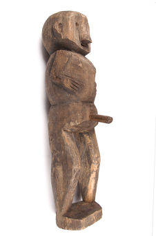 Statuette d'homme : gardien protecteur du village