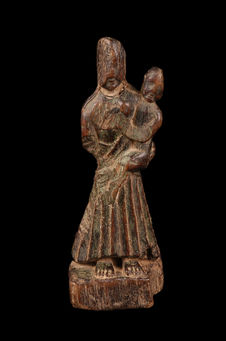 Statuette de femme avec enfant