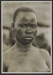 Jeune fille gourounsi, Koudougou, Haute Volta