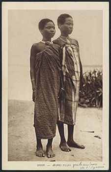 Jeunes filles pahouines de l'Ogooué