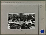 La bibliothèque-secrétariat. Th. Rivière et P. Barret