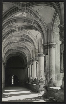 Corredor, ex-convento de Sto. Domingo, Oaxaca