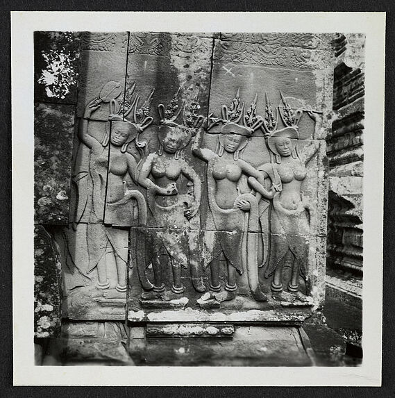 Banteai Kdei, danseuses
