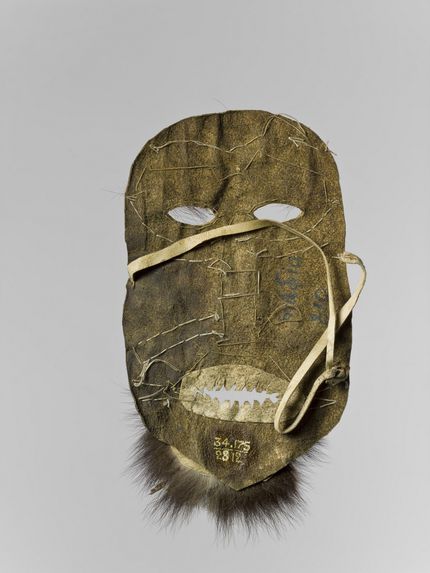 Masque représentant une tête d'homme