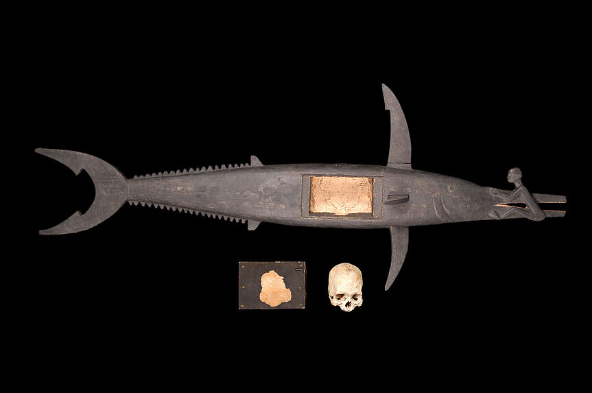 Socle du reliquaire zoomorphe 71.1961.103.56.1-6 (poisson, crâne)