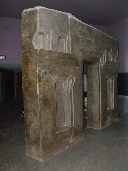 Moulage de la porte du Soleil de Tiwanaku (pilier droit)
