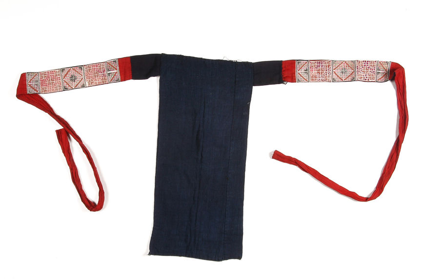 Costume de femme : ceinture-tablier