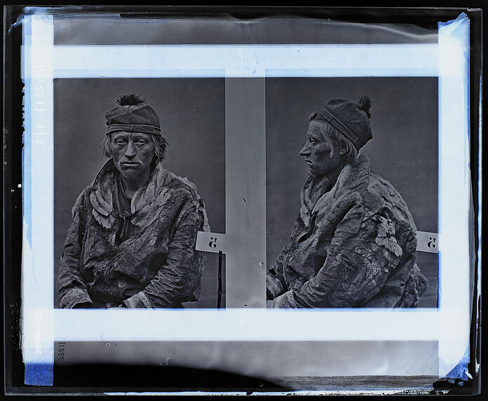 Lapon [Portrait d'un homme assis sur une chaise ; face et profil]