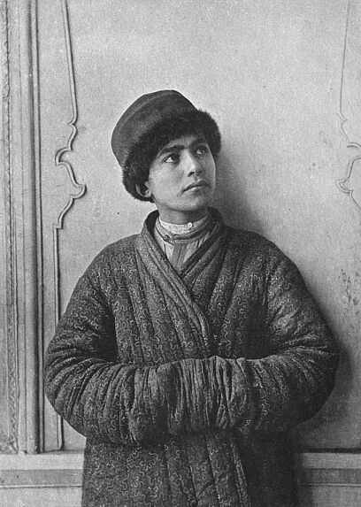 Jeune juif de Tachkent portant le bonnet bordé de fourrure