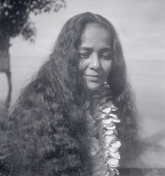 Sans titre [portrait d'une jeune femme]