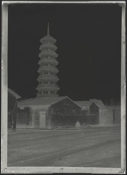 Sans titre [une pagode]