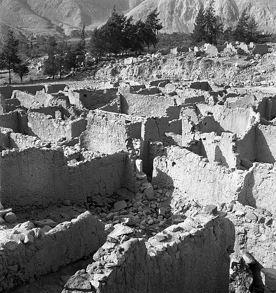 Bande-film de 3 vues concernant la vallée de Lurin. Chacra alta