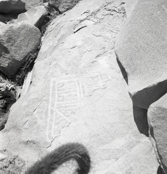 Bande-film de 3 vues concernant des pétroglyphes. San Simon. Jequetepeque, deuxième mission