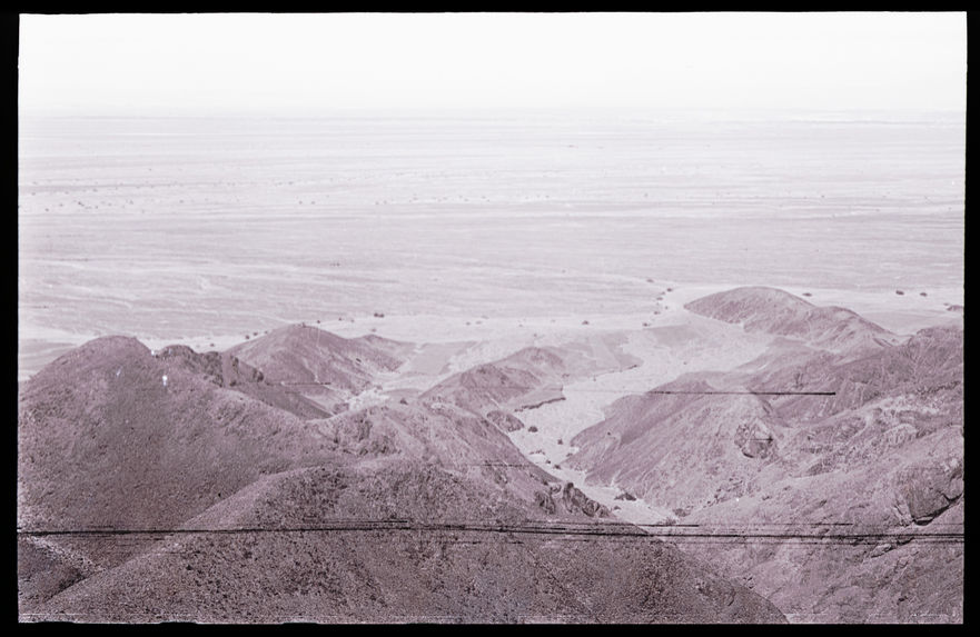 Bande-film de 6 vues concernant la pampa de Nazca (marques)