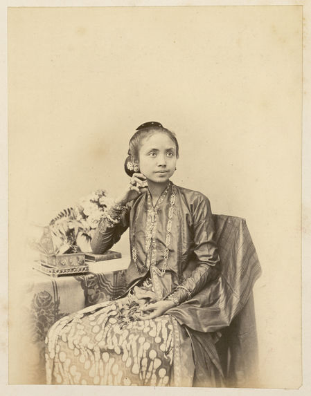 Java, la femme du Soesoehoenan (Ratoe)