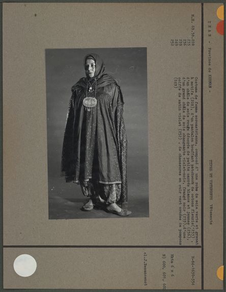 Costume de femme zoroastrienne, robe en soie
