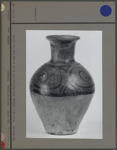 Vase à col en céramique