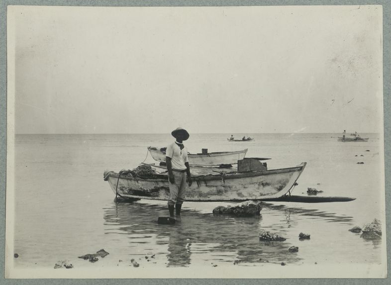 Pirogues de plongée à Tuamotu