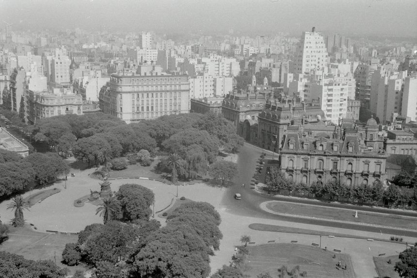 Sans titre [ bande film de six vues concernant Buenos Aires]
