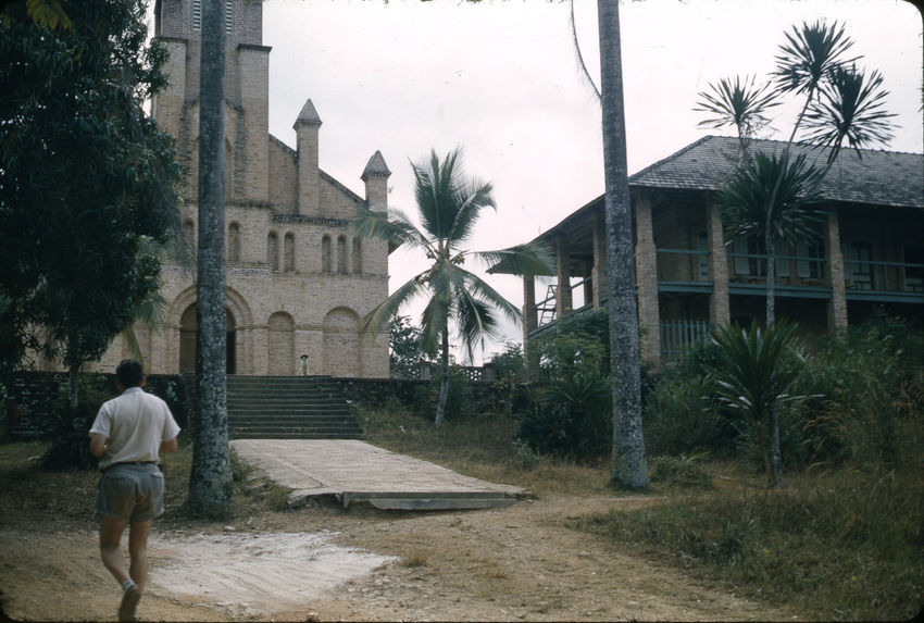 Lambaréné, l'église, Gabon