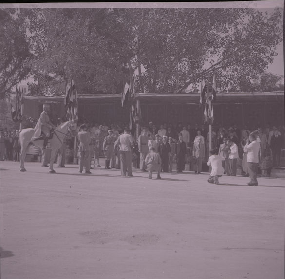 Revue pour le général de Gaulle. Généraux de Gaulle, Catuaux [?], Callet