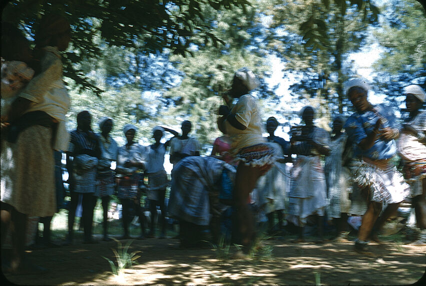 Sans titre [danseuses et autres femmes venda]