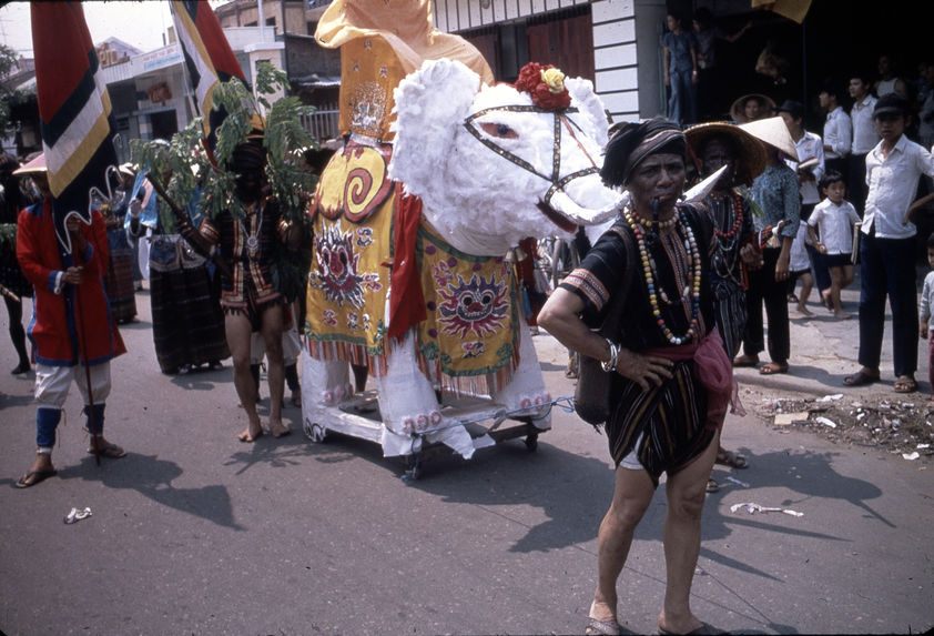 Procession annuelle des sectes religieuses