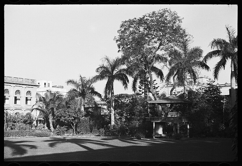 Bodh Gaya, Calcutta [bande film de cinq vues]