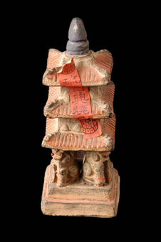 Figurine d'une tour de pagode