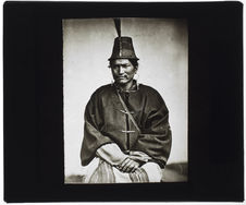 Sikhim. Lepcha. [Portrait de face]