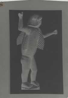 Statue représentant Behanzin sous la forme d'un requin