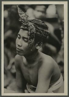 Bali. Garçon de basse caste