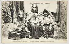 La France au Maroc. Bebdou (Maroc) - Femmes Juives dans leurs intérieurs