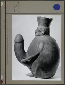 Vase anthropomorphe en céramique