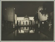 Pavillon du Maroc. Exposition coloniale 1931 [vue nocturne]