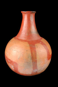 Pot en céramique, col tronconique, décor vernissé rouge