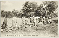 Maroc oriental. - Taza - Boucherie militaire en plein vent