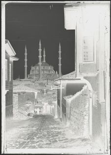 Sans titre [ruelle d'Edirne avec la mosquée Selimye en arrière plan]