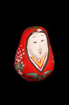 Figurine représentant Daruma sous son aspect féminin