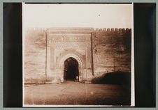 Meknès [porte monumentale d'une ville]