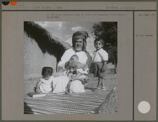 Le chef de la communauté arabe de l'Ouest du Tanganyika et ses enfants
