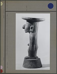 Statuette anthropomorphe en pierre
