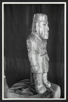 Puebla, Museo del Alfeñique, statue précolombienne en néphrite
